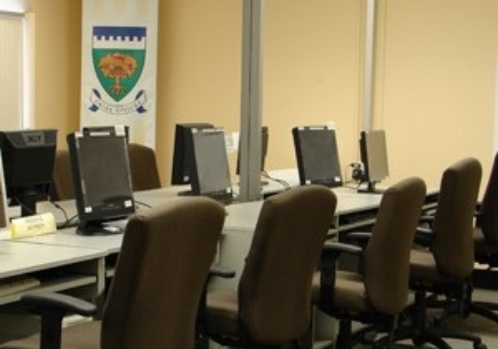 Formation à la SGQ O-2026<br><b> Les bases de données informatisées (INTRANET de la SGQ)